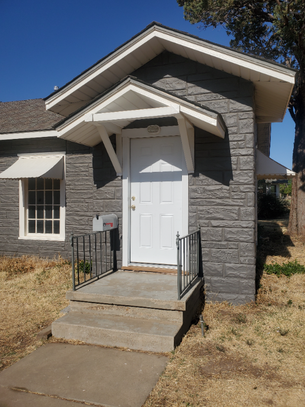 700 16th Ave.