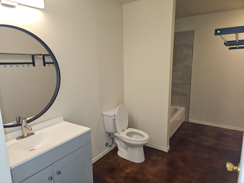 1710 B 6th Ave.